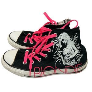 Daisy’s Mistress Blondie Converse